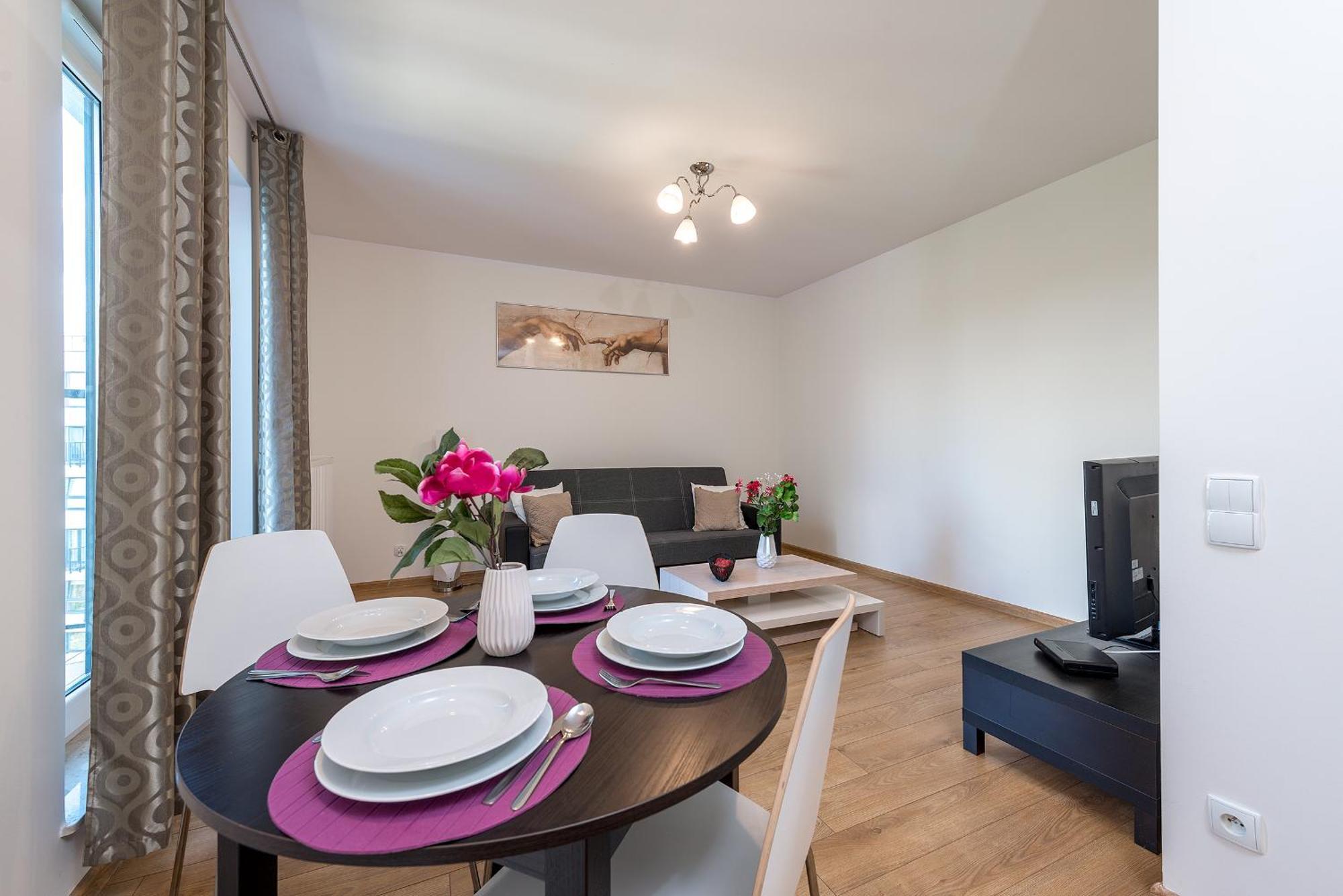 P&O Apartments Wola Tarasy Varsovie Extérieur photo