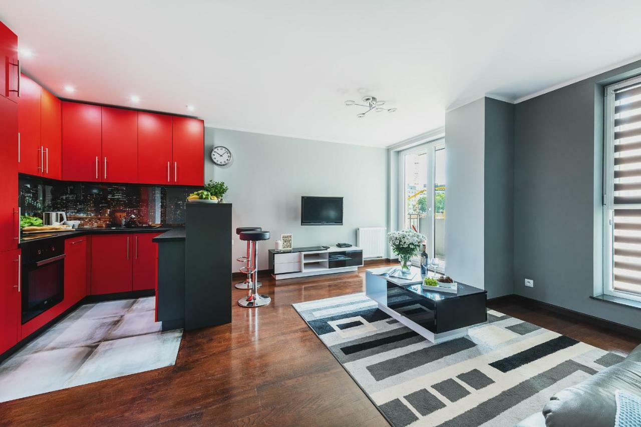 P&O Apartments Wola Tarasy Varsovie Extérieur photo
